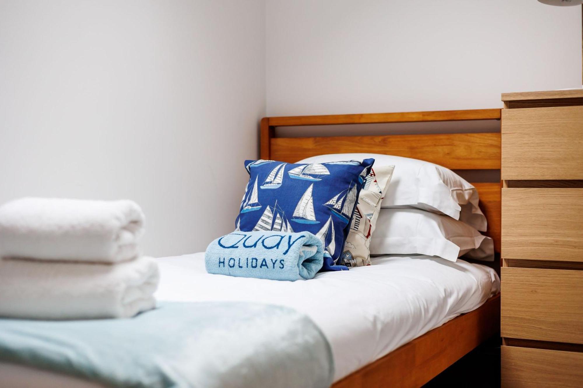 Charlotte Cottage Poole Luaran gambar