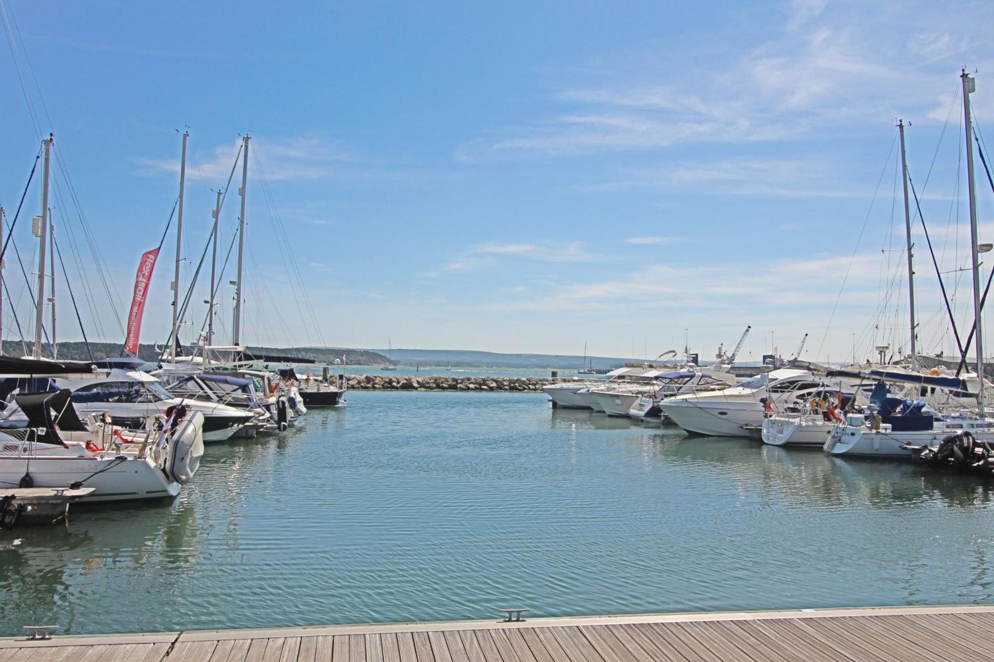 Charlotte Cottage Poole Luaran gambar